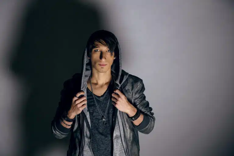 photo of illusionist, REZA